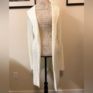 Large flat white knee length woven sweater with hood NWT